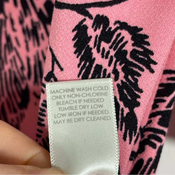 Christopher & Banks, Pink Floral Blouse. Size Small. Sleeve Cutouts. - Picture 5 of 6